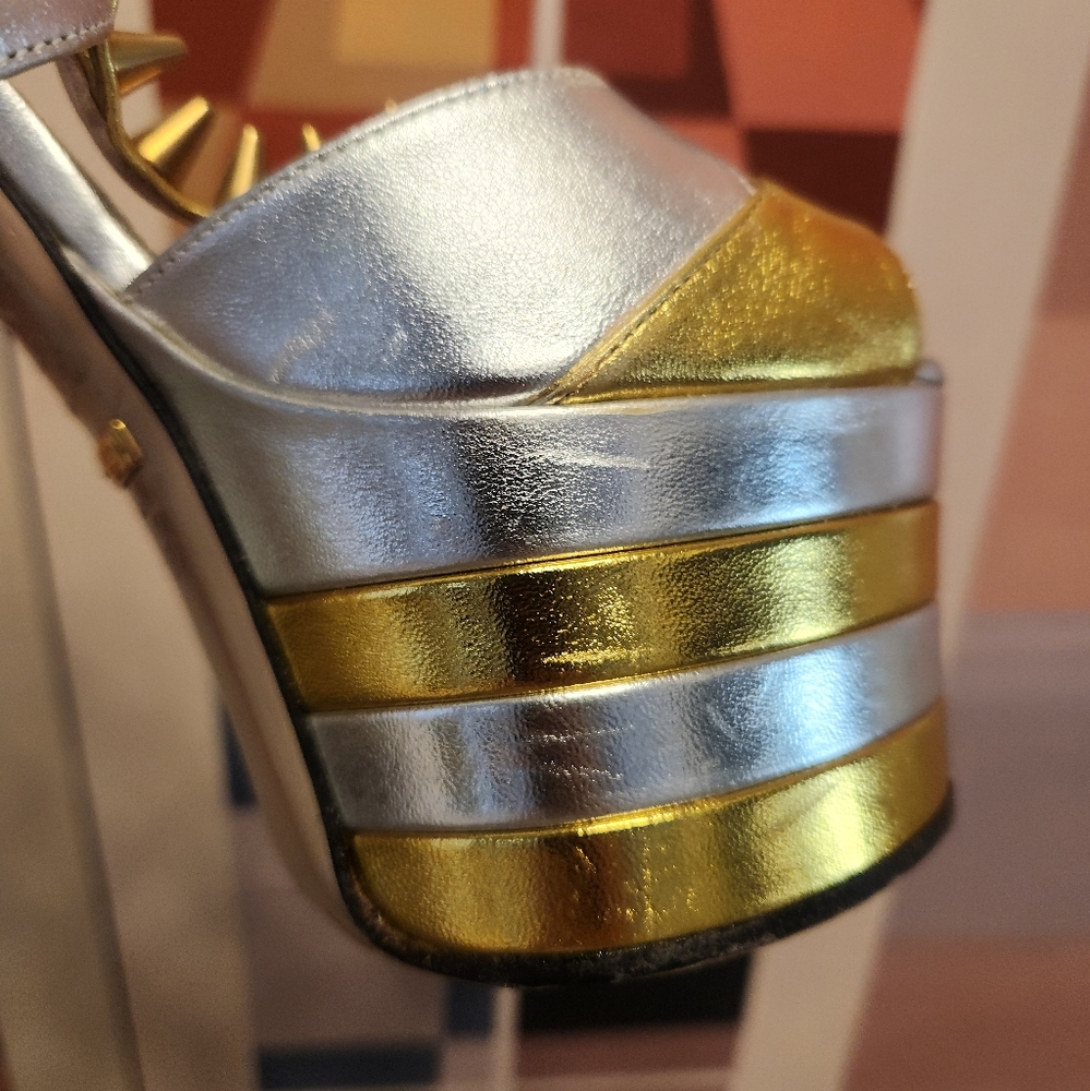 Gucci Women's Gold and Silver Platform Heels 37 fits 36.5! - Picture 6 of 16